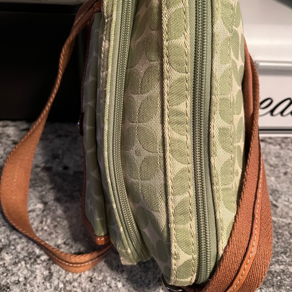 Fossil Marlow Camera Style Green Signature Cross Body Shoulder Bag - Picture 9 of 11